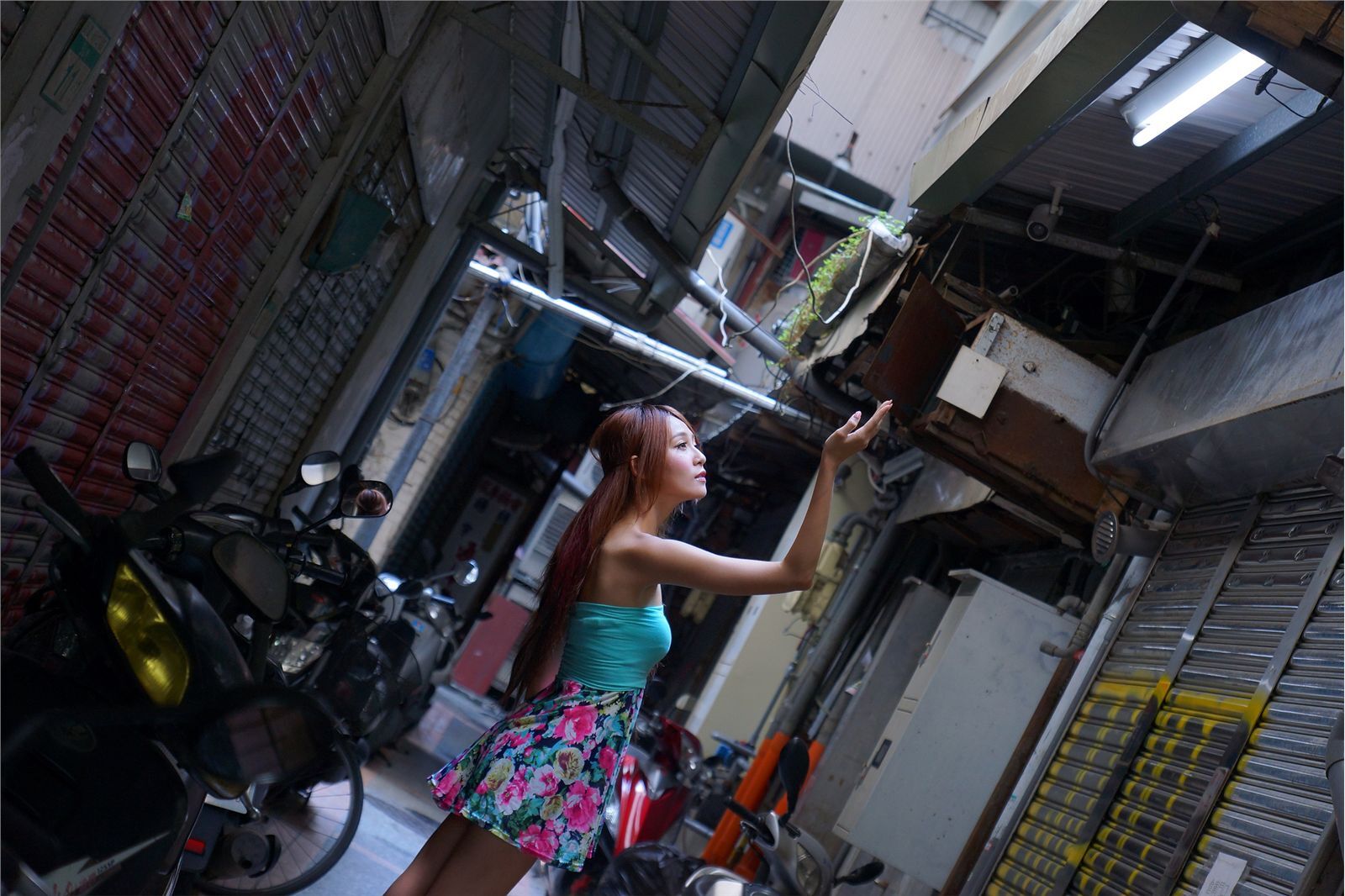 Beautyleg女神-小雪 Winnie-校园制服街拍写真合集 2